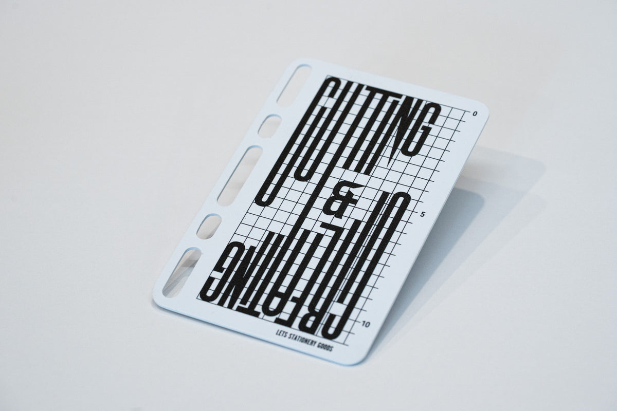 カッターマット｜システム手帳にはさめるリフィル式 Cutting Mat